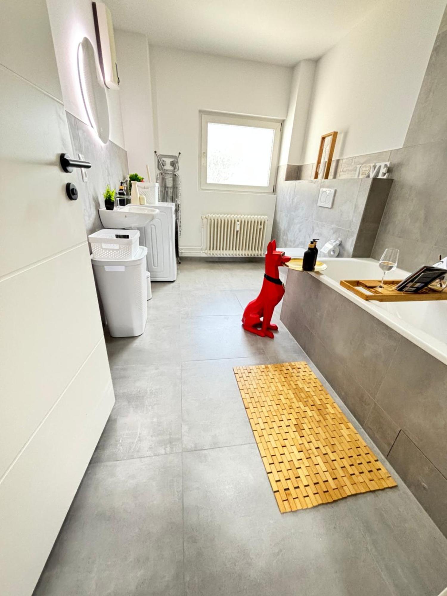 Schoene & Gemuetliche Wohnung Direkt Am Bahnhof Lahnstein Exterior foto